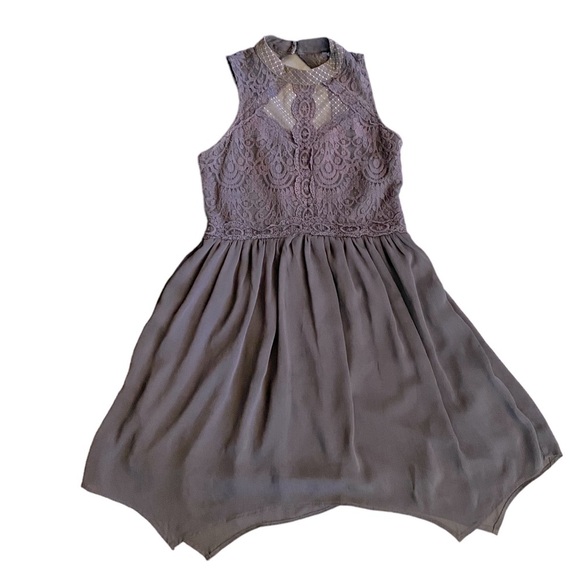 {Xhilaration} asymmetrical Lace Mock Neck Dress - Picture 1 of 6